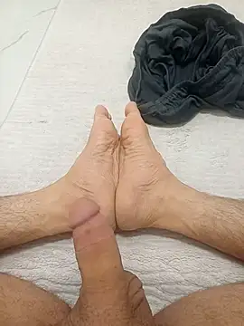 Snapshot of Hardapple01 chatting on September 2025 04:17:02 AM Hardapple01 online show from September 2025 04:17:02 AM