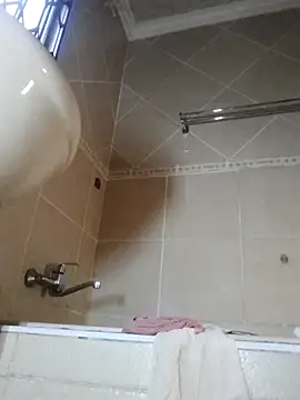 Snapshot of Stormward chatting on November 2025 04:06:02 PM Stormward online show from November 2025 04:06:02 PM