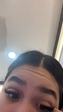 Snapshot of LunaBaker-1 chatting on March 2026 05:21:02 AM LunaBaker-1 online show from March 2026 05:21:02 AM