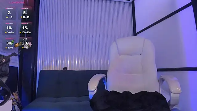 Snapshot of LunaBaker-1 chatting on March 2026 08:19:01 AM LunaBaker-1 online show from March 2026 08:19:01 AM