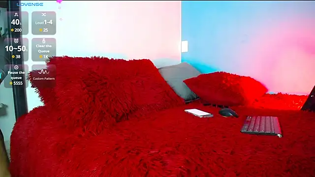 Snapshot of liuscast22 chatting on December 2024 11:36:02 PM liuscast22 online show from December 2024 11:36:02 PM