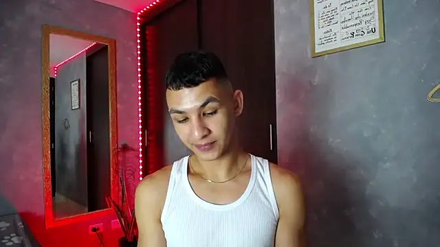 Snapshot of liuscast22 chatting on February 2025 12:11:01 PM liuscast22 online show from February 2025 12:11:01 PM