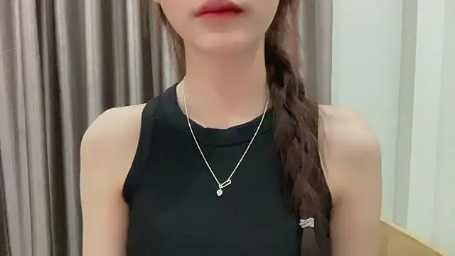 Snapshot of Your-Sunshine chatting on December 2024 05:04:02 PM Your-Sunshine online show from December 2024 05:04:02 PM