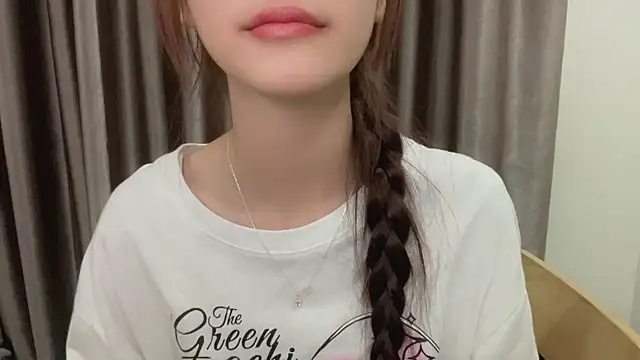 Snapshot of Your-Sunshine chatting on December 2024 04:35:02 PM Your-Sunshine online show from December 2024 04:35:02 PM