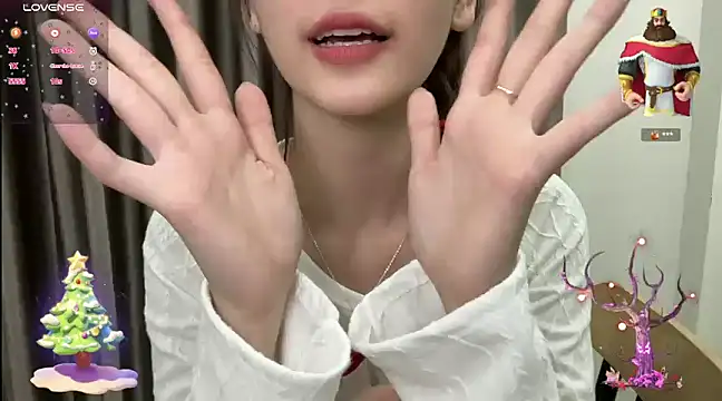 Snapshot of Your-Sunshine chatting on December 2024 04:32:02 PM Your-Sunshine online show from December 2024 04:32:02 PM