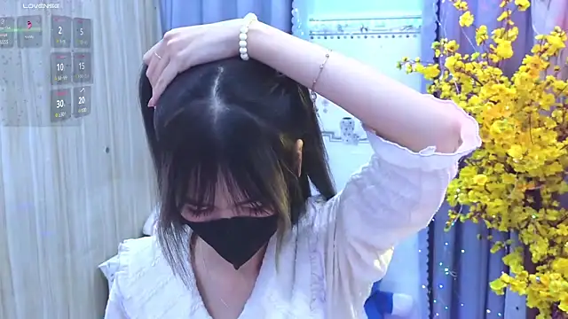 Snapshot of Your-Sunshine chatting on February 2025 04:43:01 PM Your-Sunshine online show from February 2025 04:43:01 PM