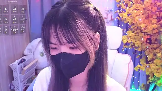 Snapshot of Your-Sunshine chatting on February 2025 04:20:02 PM Your-Sunshine online show from February 2025 04:20:02 PM