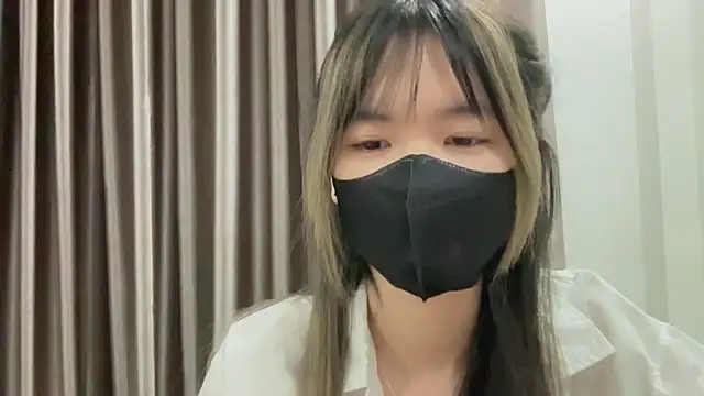 Snapshot of Your-Sunshine chatting on February 2025 04:04:01 PM Your-Sunshine online show from February 2025 04:04:01 PM