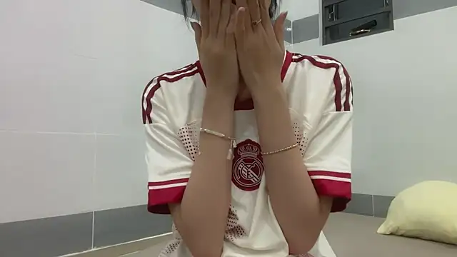 Snapshot of Your-Sunshine chatting on February 2025 05:16:02 PM Your-Sunshine online show from February 2025 05:16:02 PM