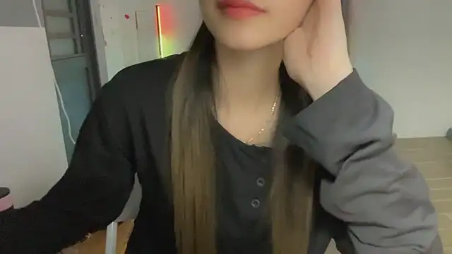 Snapshot of Your-Sunshine chatting on March 2025 04:11:02 PM Your-Sunshine online show from March 2025 04:11:02 PM