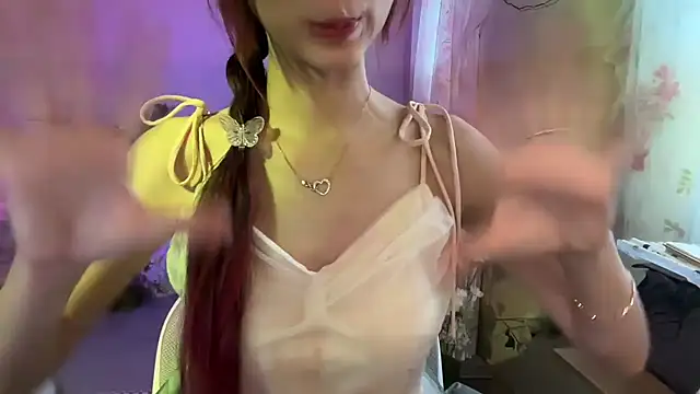 Snapshot of Your-Sunshine chatting on September 2025 07:09:02 AM Your-Sunshine online show from September 2025 07:09:02 AM