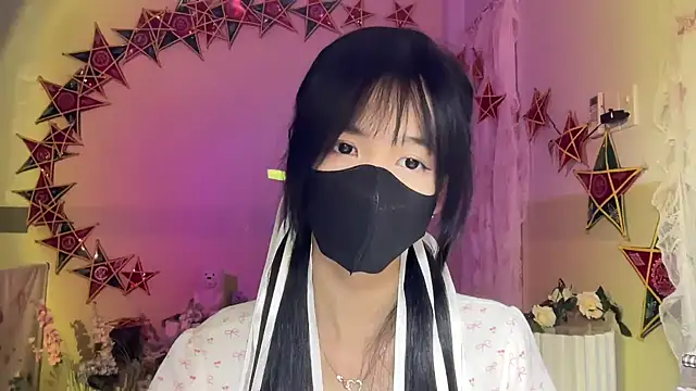 Snapshot of Your-Sunshine chatting on September 2025 04:34:01 PM Your-Sunshine online show from September 2025 04:34:01 PM