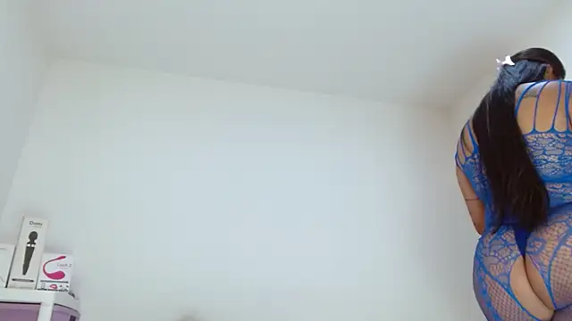 sashacreamy  online show from October 2025 04:21:01 AM