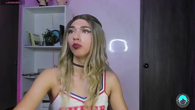 sofi elfqueen online show from February 2025 02:09:02 AM