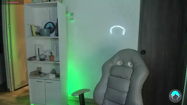 sofi elfqueen online show from March 2025 04:26:02 AM