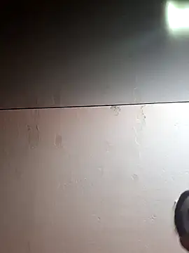 juuuaniii online show from March 2026 11:10:01 AM