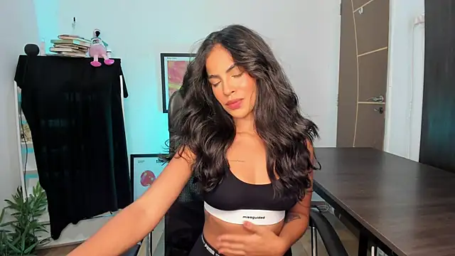 camille-rose online show from April 2026 05:10:02 PM