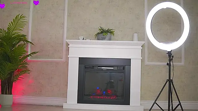 Abbela White online show from November 2025 07:08:01 AM