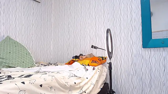 Snapshot of NadiaWhite chatting on February 2025 09:53:02 PM NadiaWhite online show from February 2025 09:53:02 PM