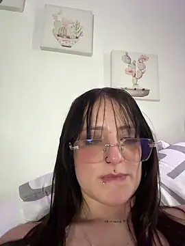 Snapshot of Megan_lu2 chatting on February 2025 01:11:02 PM Megan lu2 online show from February 2025 01:11:02 PM