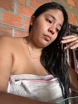 moncerrat luna online show from January 2025 07:32:02 PM