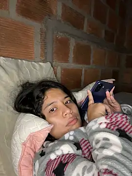 moncerrat luna online show from February 2025 12:17:02 PM