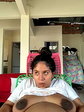 moncerrat luna online show from September 2025 09:09:01 PM