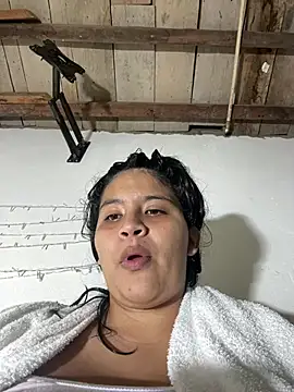 moncerrat luna online show from March 2026 09:21:01 PM