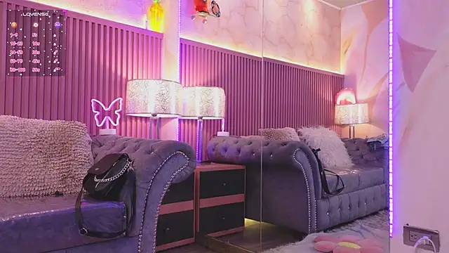 Emiily Scott1 online show from December 2024 12:27:02 PM