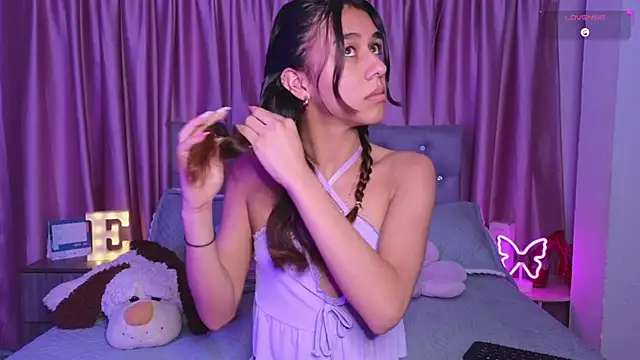 Emiily Scott1 online show from November 2025 10:32:01 PM