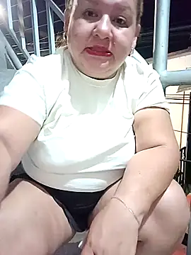 Snapshot of HORNY_MATURE25 chatting on January 2025 01:21:02 AM HORNY MATURE25 online show from January 2025 01:21:02 AM