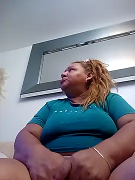 Snapshot of HORNY_MATURE25 chatting on January 2025 02:07:02 AM HORNY MATURE25 online show from January 2025 02:07:02 AM