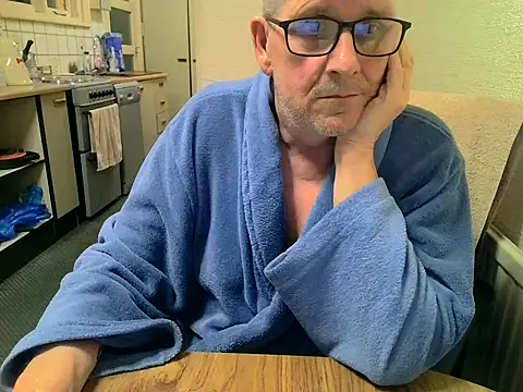 daddyflash online show from April 2026 10:03:01 PM