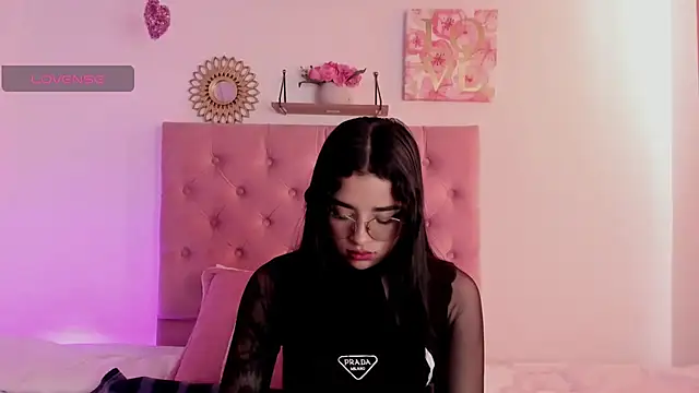 aliice walker  online show from December 2024 03:28:02 PM