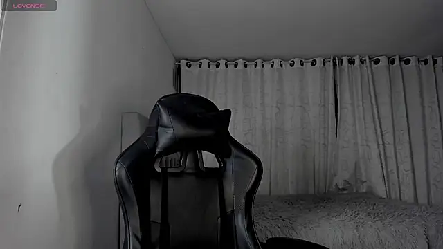 aliice walker  online show from August 2026 03:32:02 AM