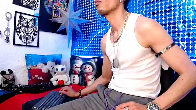 Snapshot of Mensecret69 chatting on December 2024 09:29:02 PM Mensecret69 online show from December 2024 09:29:02 PM