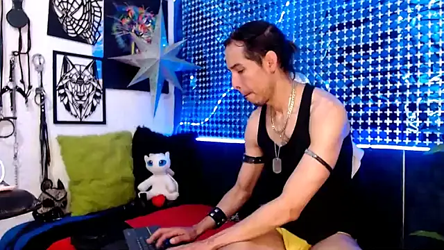 Snapshot of Mensecret69 chatting on January 2025 05:53:01 PM Mensecret69 online show from January 2025 05:53:01 PM