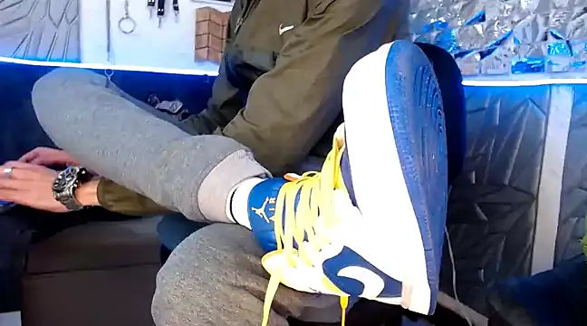 Snapshot of Mensecret69 chatting on February 2025 02:48:02 AM Mensecret69 online show from February 2025 02:48:02 AM