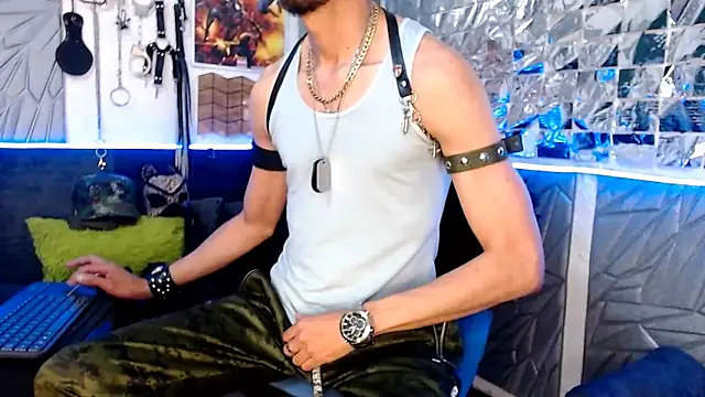 Snapshot of Mensecret69 chatting on February 2025 08:09:02 PM Mensecret69 online show from February 2025 08:09:02 PM