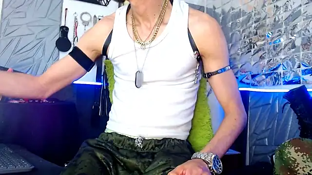 Snapshot of Mensecret69 chatting on March 2025 12:32:01 AM Mensecret69 online show from March 2025 12:32:01 AM