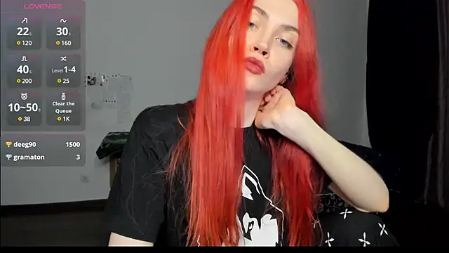 Snapshot of KitsuneRem chatting on January 2025 11:24:01 PM KitsuneRem online show from January 2025 11:24:01 PM