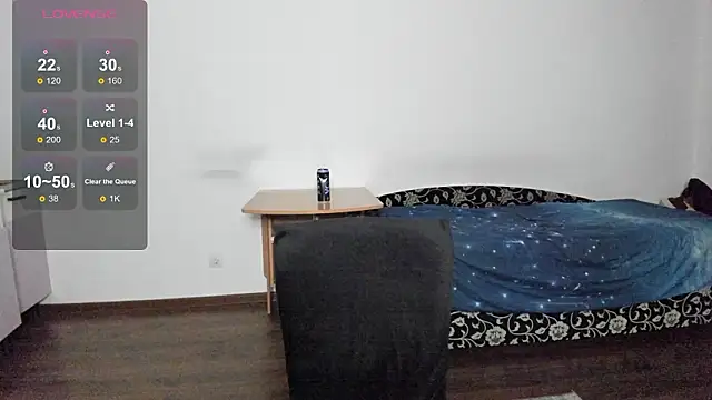 Snapshot of KitsuneRem chatting on February 2026 01:40:02 AM KitsuneRem online show from February 2026 01:40:02 AM