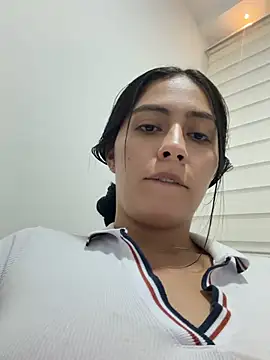 Sophie  Foxxx online show from May 2026 02:29:01 AM