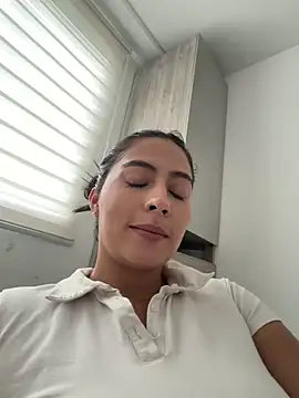 Snapshot of Sophie__Foxxx chatting on June 2026 10:04:01 PM Sophie Foxxx online show from June 2026 10:04:01 PM
