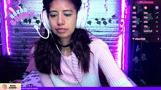 Roxanbunny1 online show from March 2026 08:19:01 AM