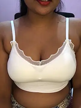 Snapshot of Rose_Olivia chatting on November 2025 03:48:02 PM Rose Olivia online show from November 2025 03:48:02 PM