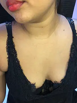 Rose Olivia online show from March 2026 04:13:01 PM