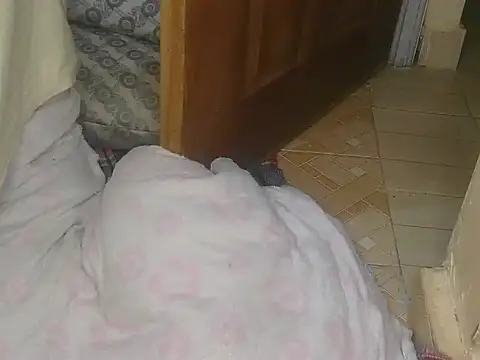 Snapshot of Pretty_hazel chatting on December 2025 10:57:01 AM Pretty hazel online show from December 2025 10:57:01 AM