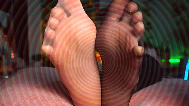 Snapshot of DorothyGilbert1 chatting on December 2024 03:21:01 PM DorothyGilbert1 online show from December 2024 03:21:01 PM