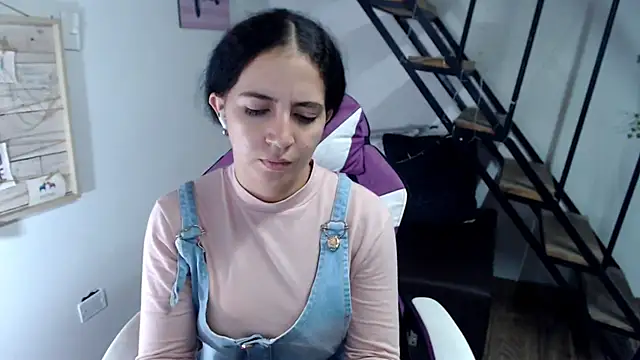 Snapshot of samantha_baby_ chatting on November 2025 10:21:01 PM samantha baby online show from November 2025 10:21:01 PM